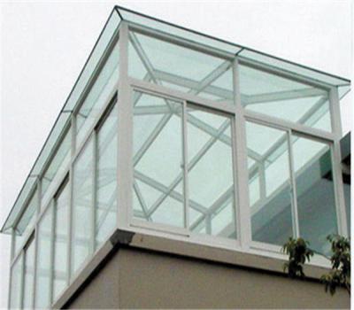 鋼結(jié)構(gòu)。